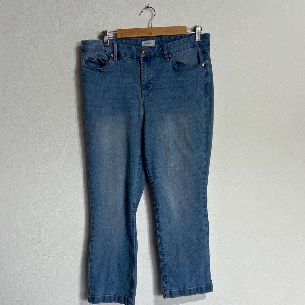 Soho Light Blue Cropped Ankle Jeans